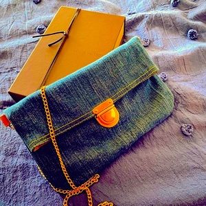 💙☀️🥂Rare LV denim pochette/crossbody🥂☀️💙